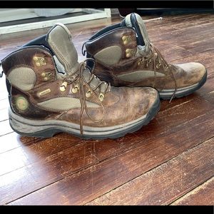 Mens Timberland boots 10.5 (us)